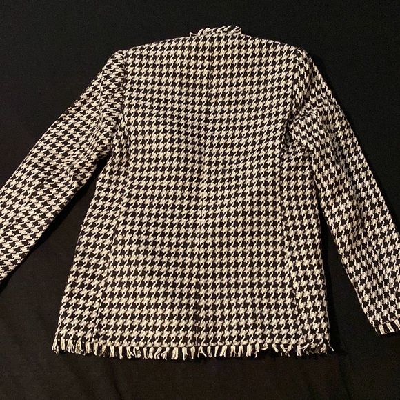 Express Houndstooth Frayed Trim Blazer, XS Petite - Picture 9 of 9